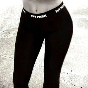 IVY PARK Beyoncé Olive Full Length Leggings Size: M